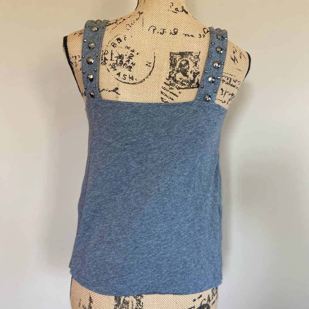 •Express• bead detail tank - Picture 3 of 5